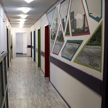 Sanera Hostel Warschau Buitenkant foto