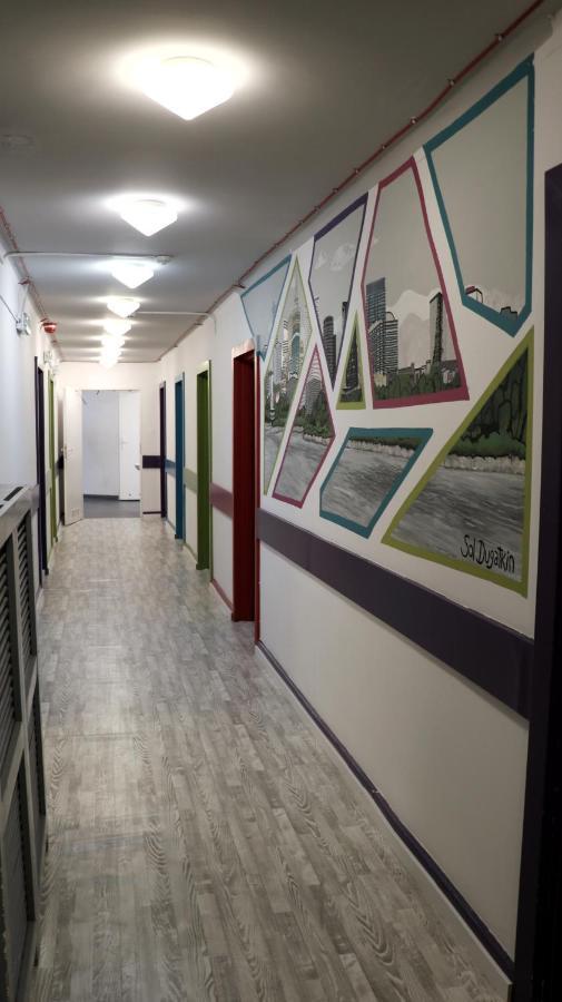 Sanera Hostel Warschau Buitenkant foto