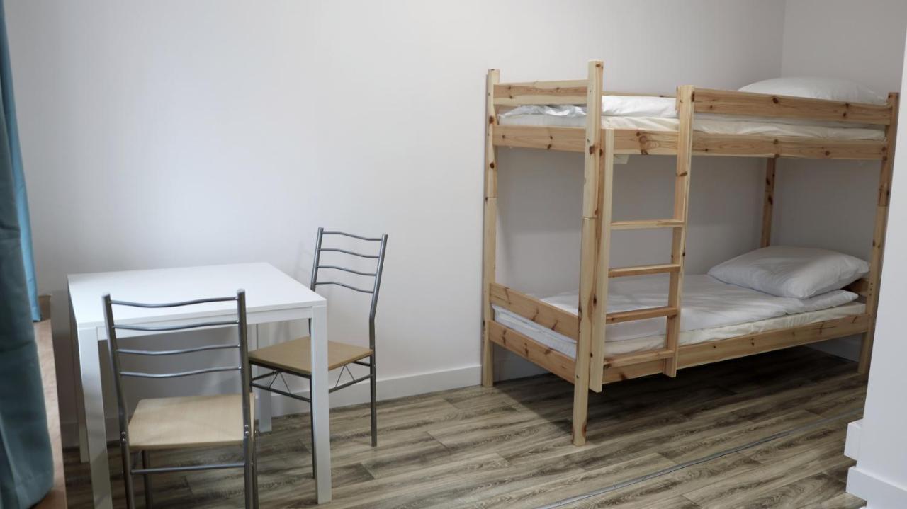 Sanera Hostel Warschau Buitenkant foto