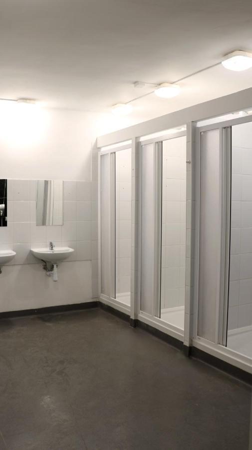 Sanera Hostel Warschau Buitenkant foto