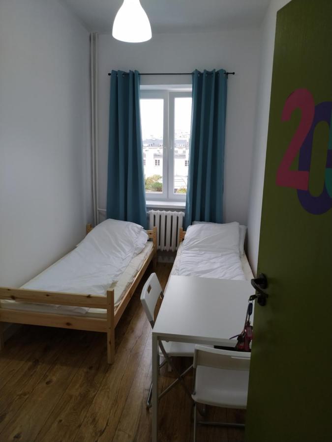Sanera Hostel Warschau Buitenkant foto
