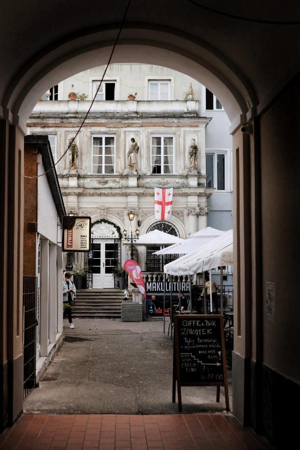 Sanera Hostel Warschau Buitenkant foto